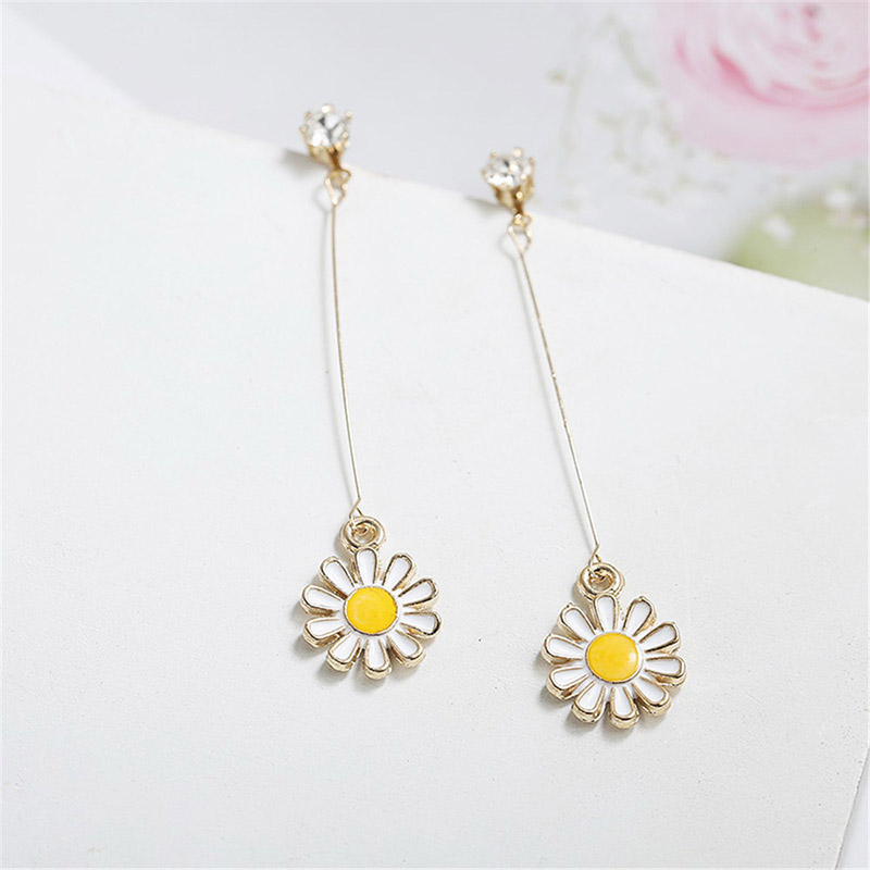 Simple Style Daisy Alloy Inlay Rhinestones Womenu0027S Drop Earrings 1 Pair