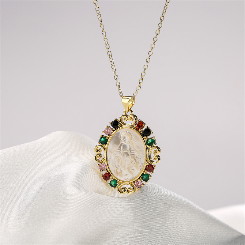 Retro Portrait Copper Gold Plated Zircon Pendant Necklace 1 Piece