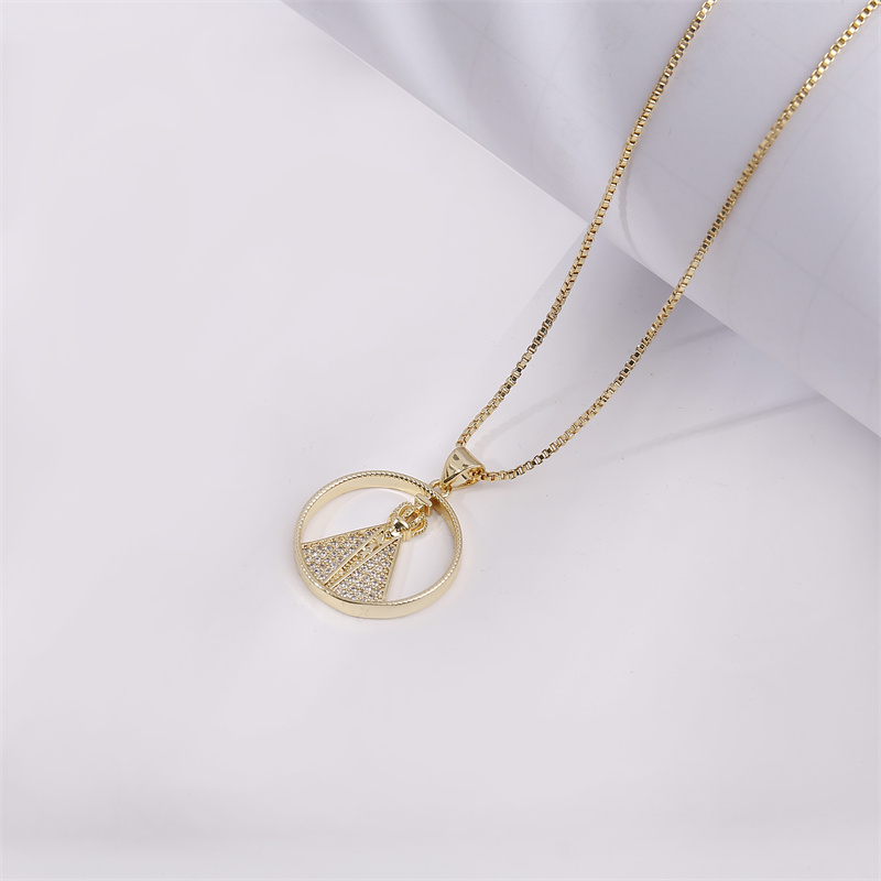 Retro Portrait Copper Gold Plated Zircon Pendant Necklace 1 Piece