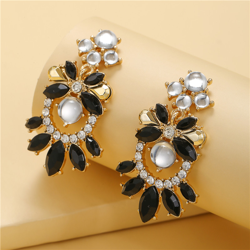 Baroque Style Round Oval Alloy Inlay Crystal Womenu0027S Drop Earrings 1 Pair