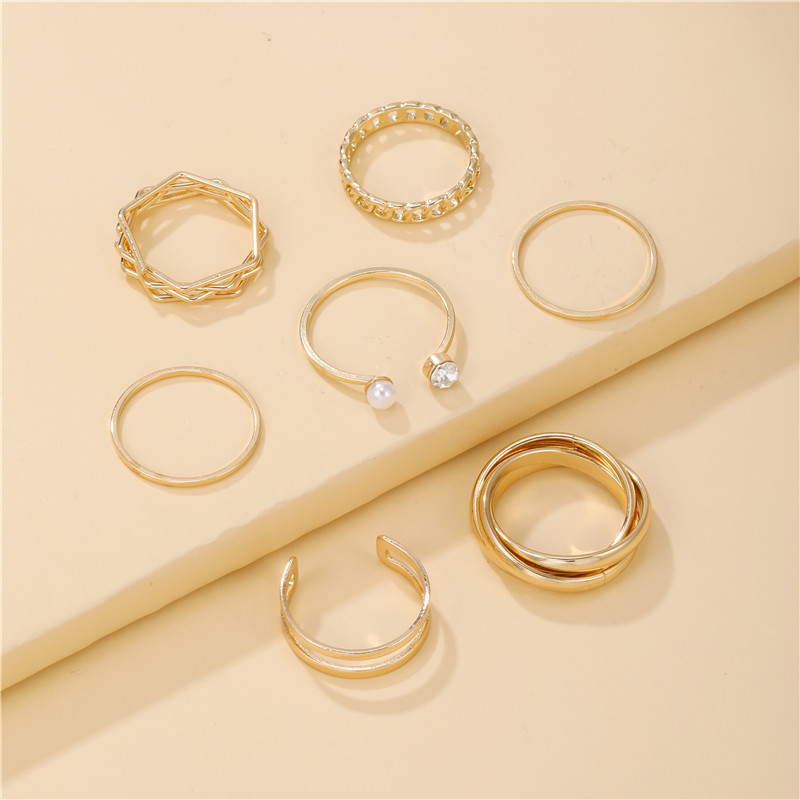 Simple Style Geometric Alloy Inlay Artificial Pearls Womenu0027S Rings 7 Pieces