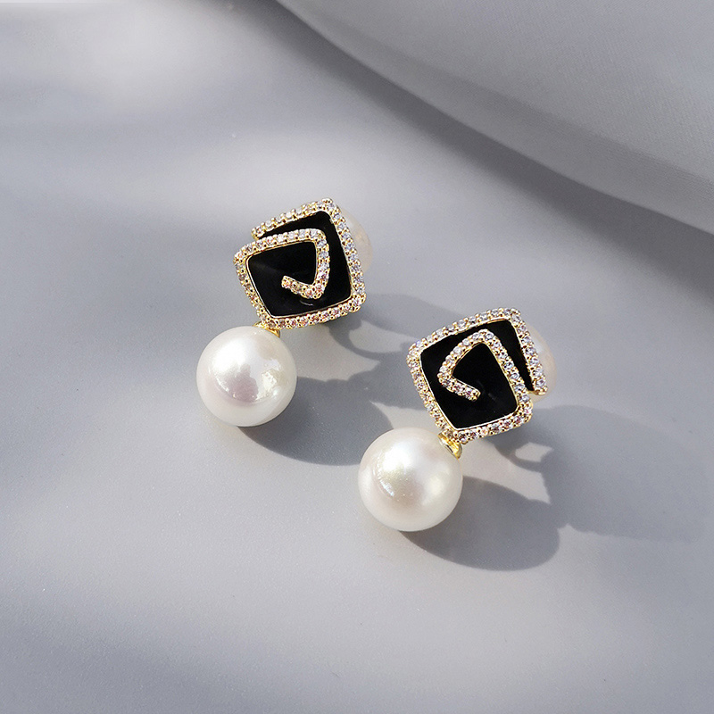 Retro Water Droplets Heart Shape Flower Imitation Pearl Gold Plated Womenu0027S Earrings 1 Pair