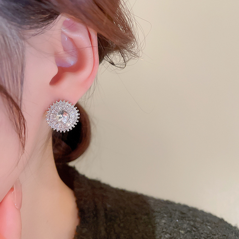 Simple Style Circle Square Copper Inlay Zircon Ear Studs 1 Pair