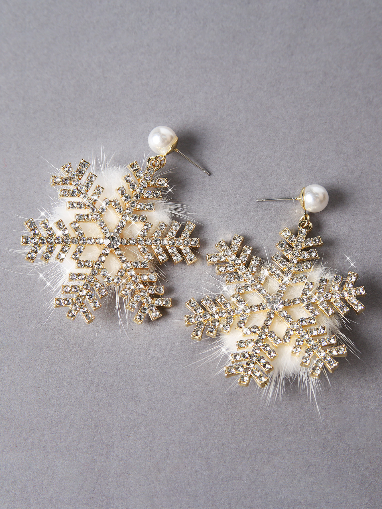 1 Pair Fashion Snowflake Alloy Plush Inlay Artificial Pearls Zircon Christmas Womenu0027S Drop Earri