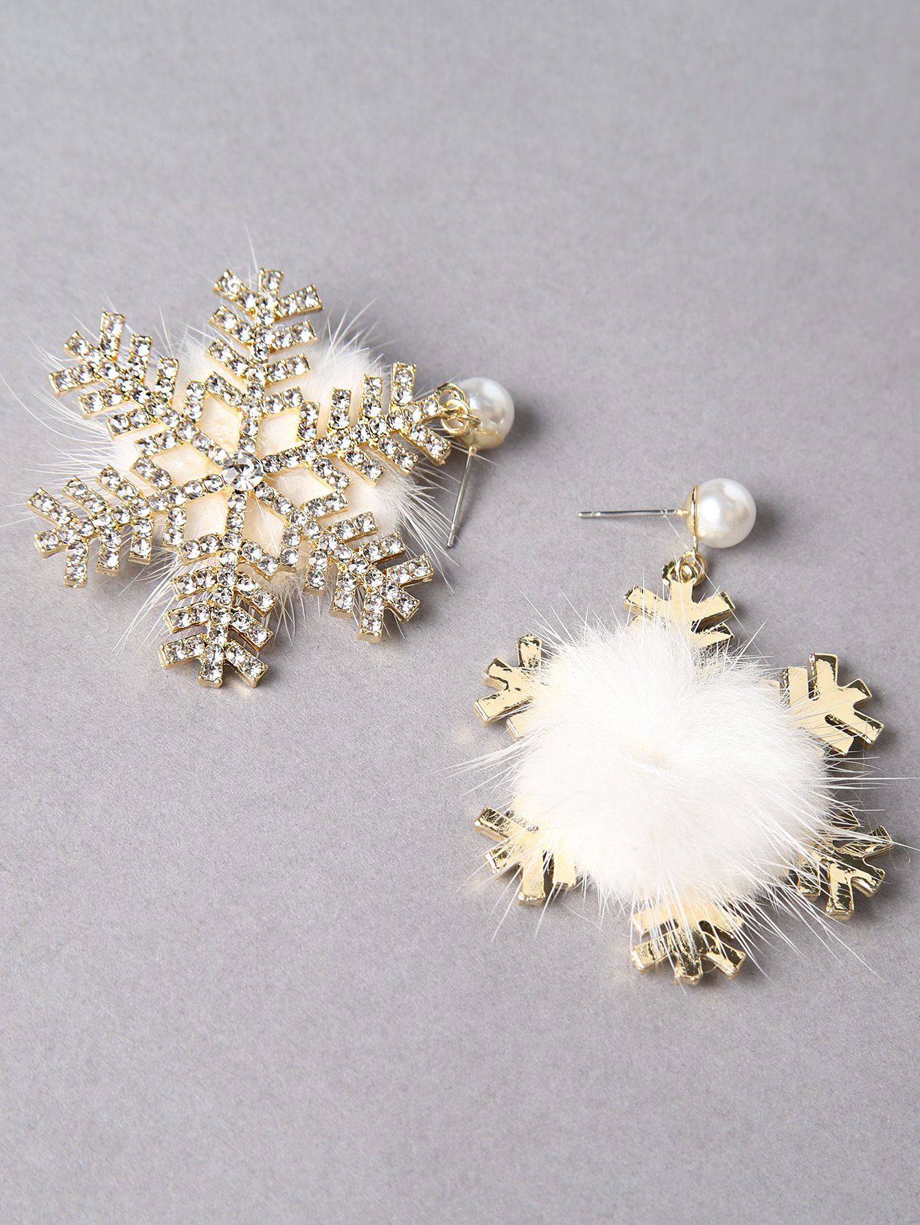 1 Pair Fashion Snowflake Alloy Plush Inlay Artificial Pearls Zircon Christmas Womenu0027S Drop Earri