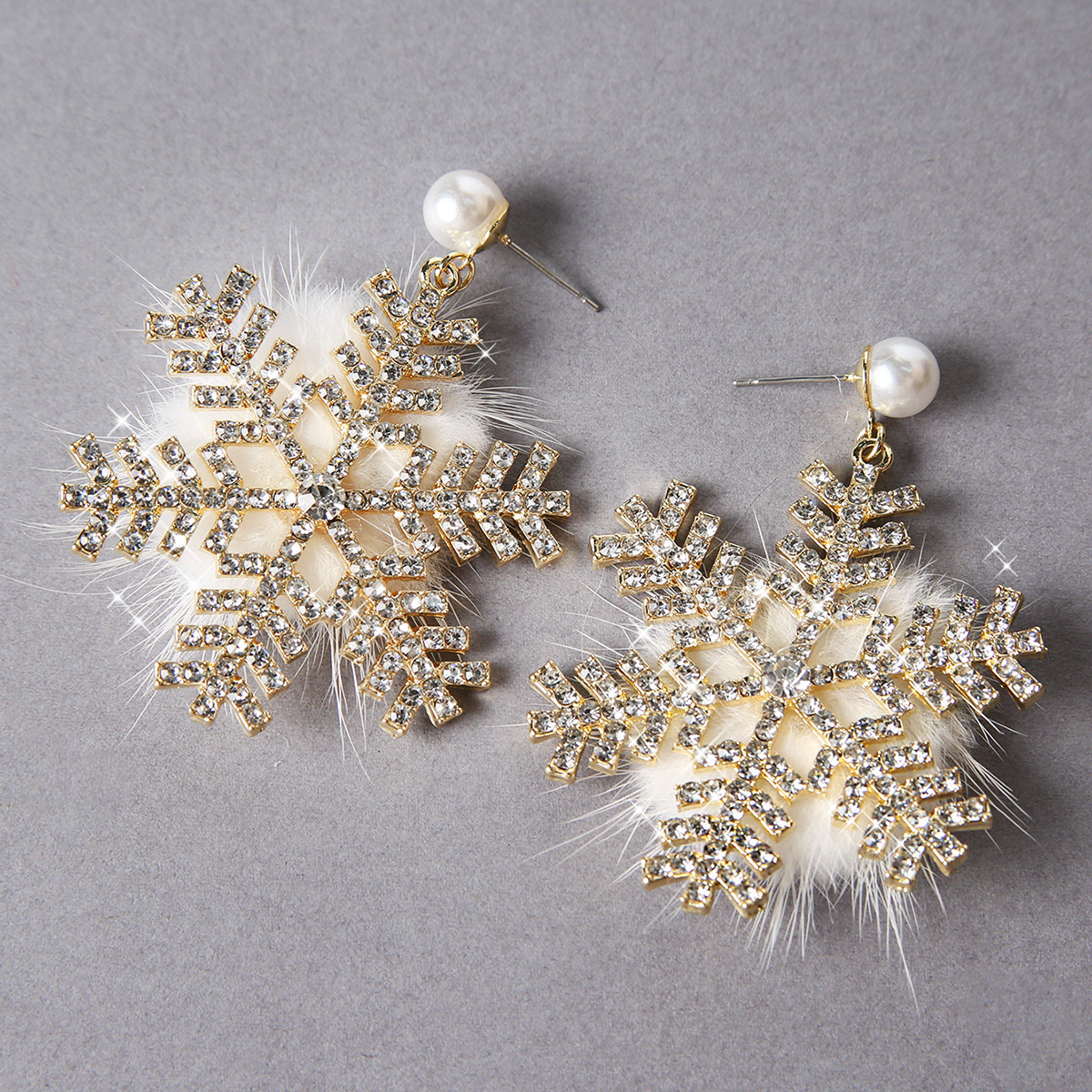 1 Pair Fashion Snowflake Alloy Plush Inlay Artificial Pearls Zircon Christmas Womenu0027S Drop Earri