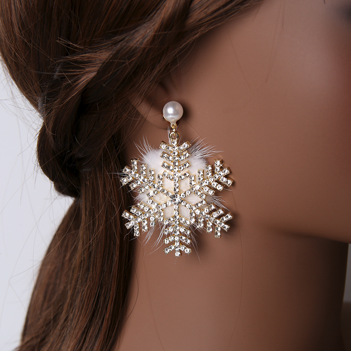 1 Pair Fashion Snowflake Alloy Plush Inlay Artificial Pearls Zircon Christmas Womenu0027S Drop Earri