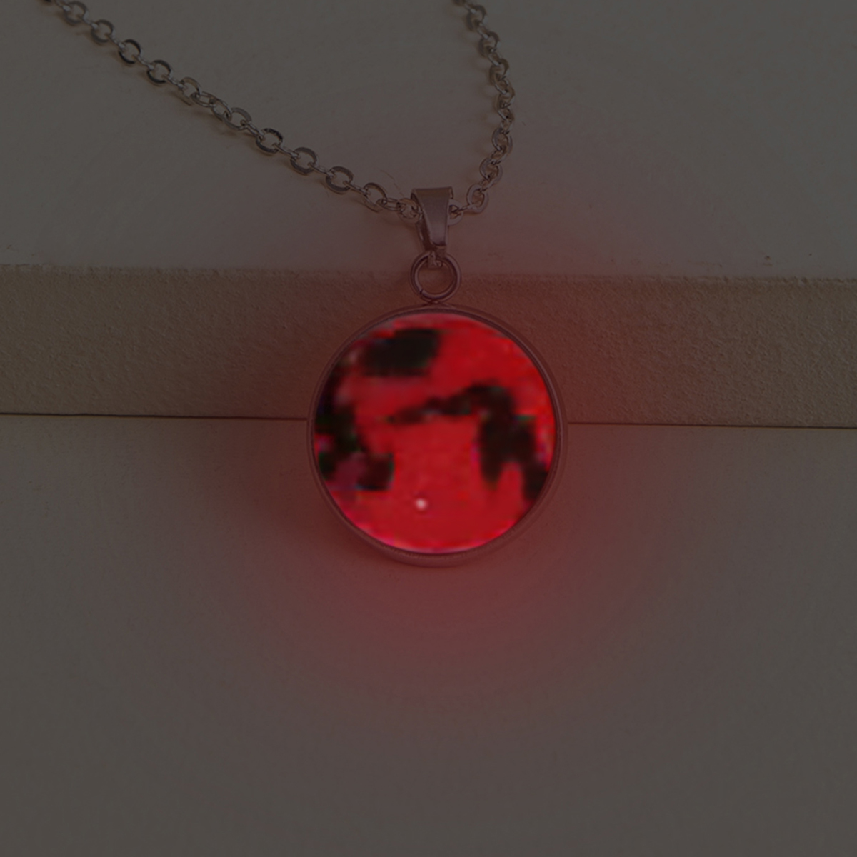 Fashion Moon Alloy Luminous Glass Unisex Pendant Necklace 1 Piece