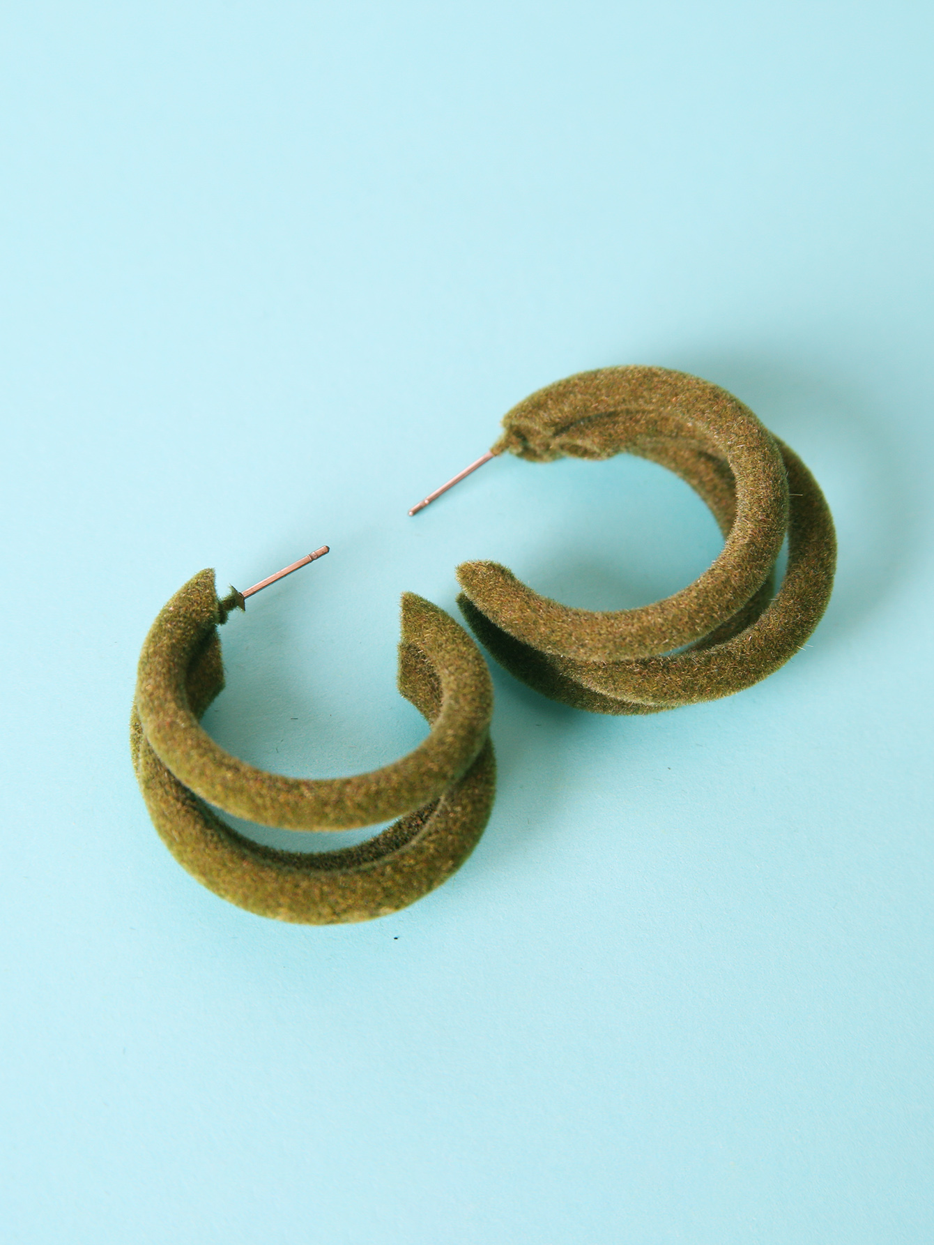Fashion C Shape Flocking Womenu0027S Ear Studs 1 Pair