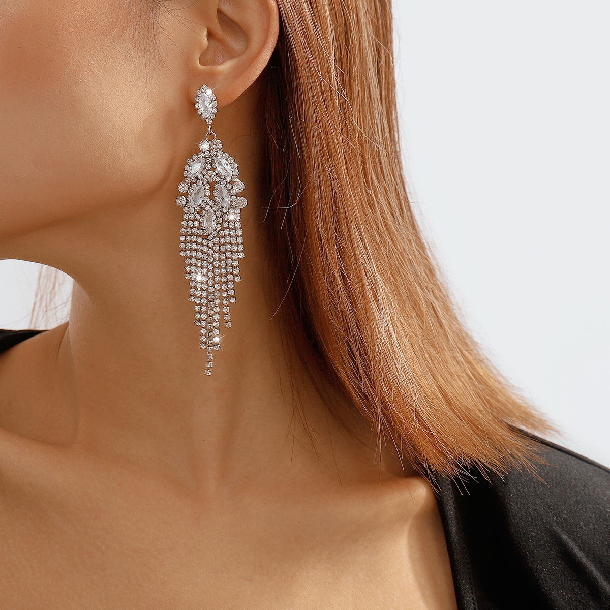 Fashion Water Droplets Alloy Rhinestone Tassel Drop Earrings 1 Pair