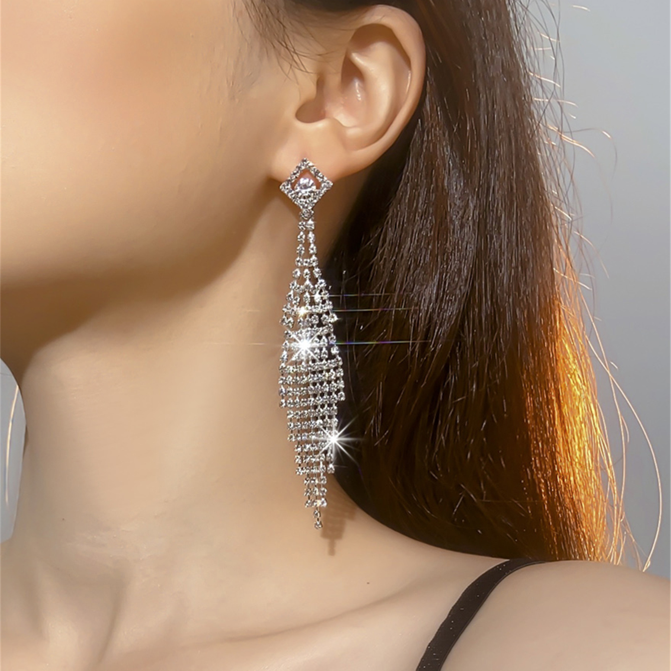 Exaggerated Geometric Rhinestone Tassel Drop Earrings 1 Pair