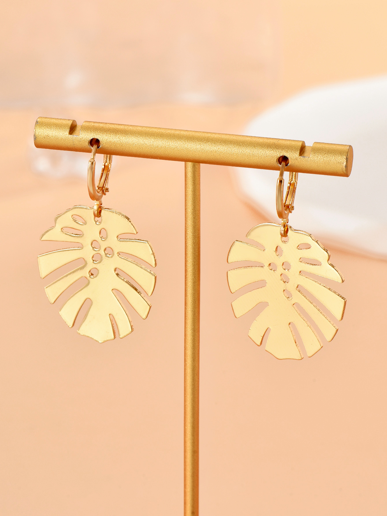 Retro Leaves Alloy Patchwork Womenu0027S Drop Earrings 1 Pair