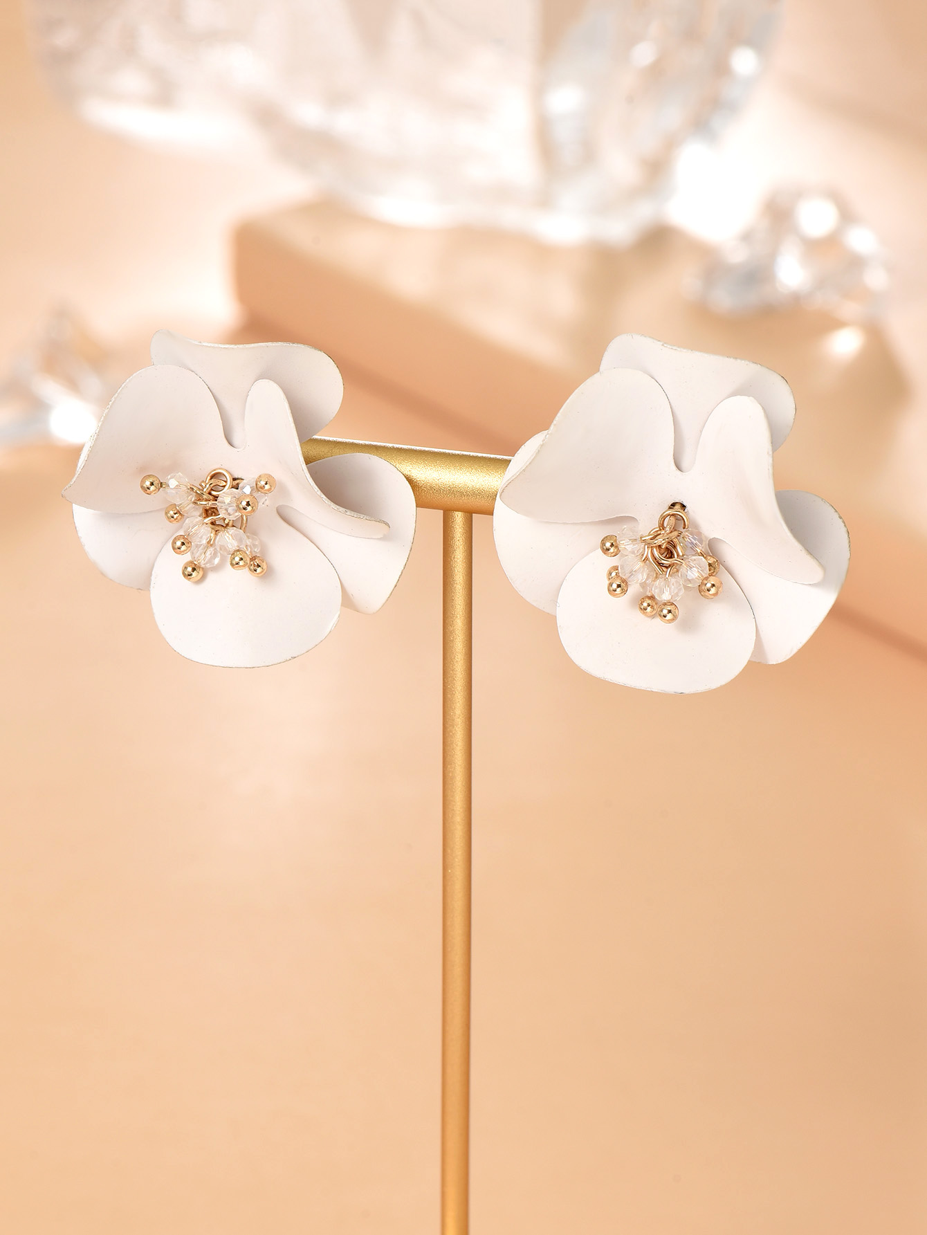 Fashion Flower Alloy Inlay Rhinestones Womenu0027S Ear Studs 1 Pair