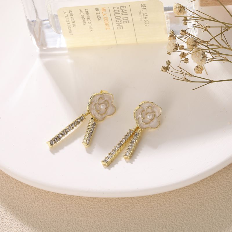 Fashion Flower Alloy Plating Inlay Artificial Diamond Pearl Womenu0027S Drop Earrings 1 Pair