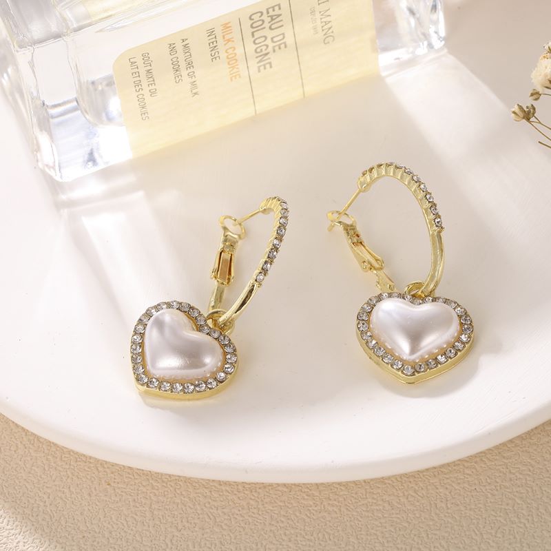 Elegant Heart Shape Alloy Plating Artificial Pearls Rhinestones Womenu0027S Drop Earrings 1 Pair