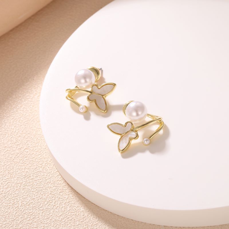 Sweet Butterfly Alloy Plating Artificial Pearls Womenu0027S Ear Studs 1 Pair