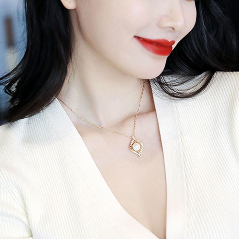 Simple Style Eye Copper Hollow Out Inlay Pearl Zircon Pendant Necklace 1 Piece