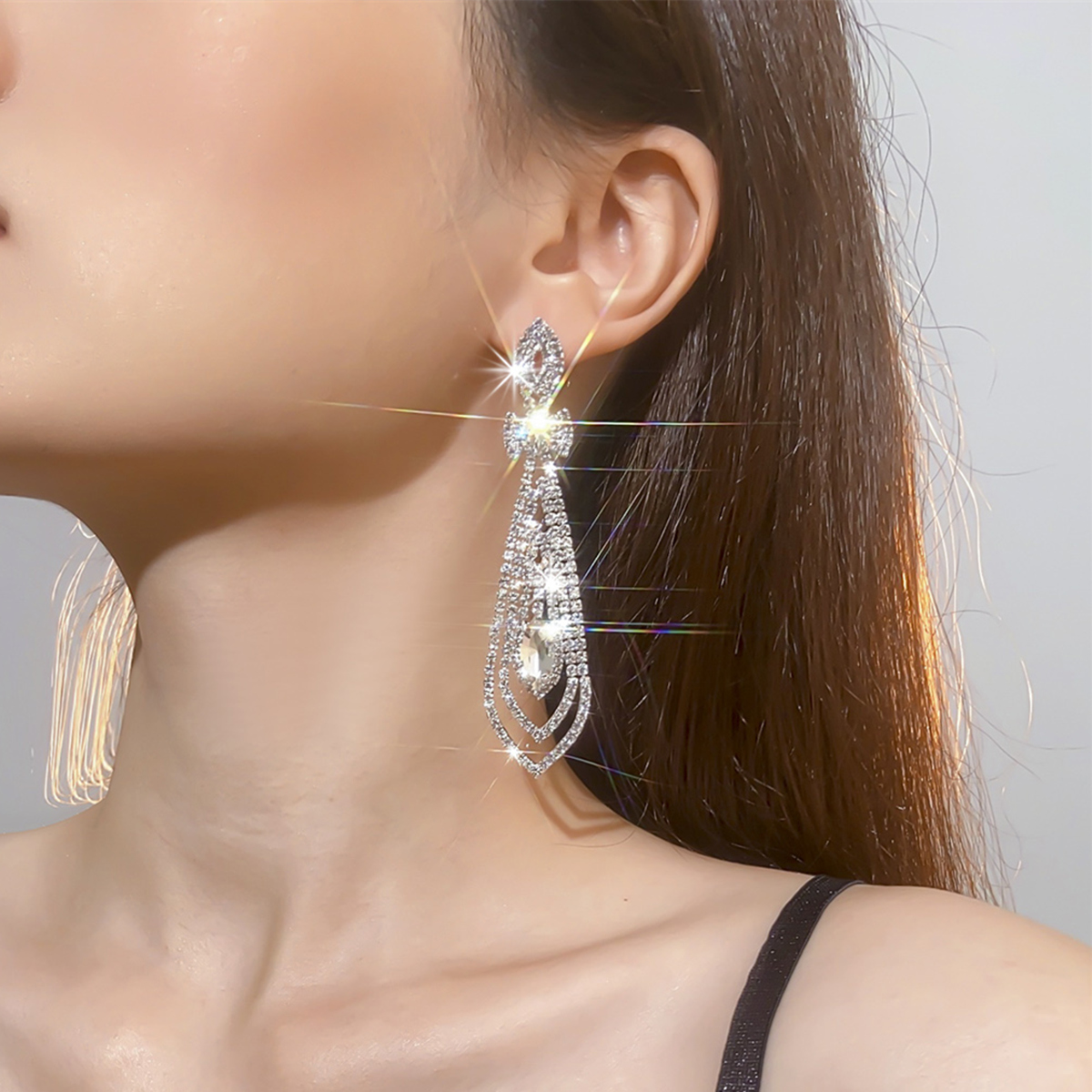 Exaggerated Water Droplets Tassel Rhinestone Inlay Rhinestones Drop Earrings 1 Pair