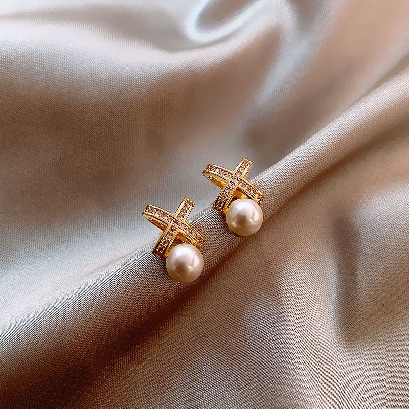 Elegant Geometric Copper Gold Plated Artificial Pearls Zircon Ear Studs 1 Pair