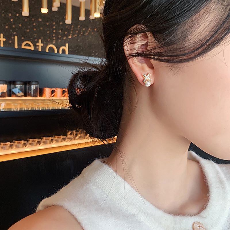 Elegant Geometric Copper Gold Plated Artificial Pearls Zircon Ear Studs 1 Pair