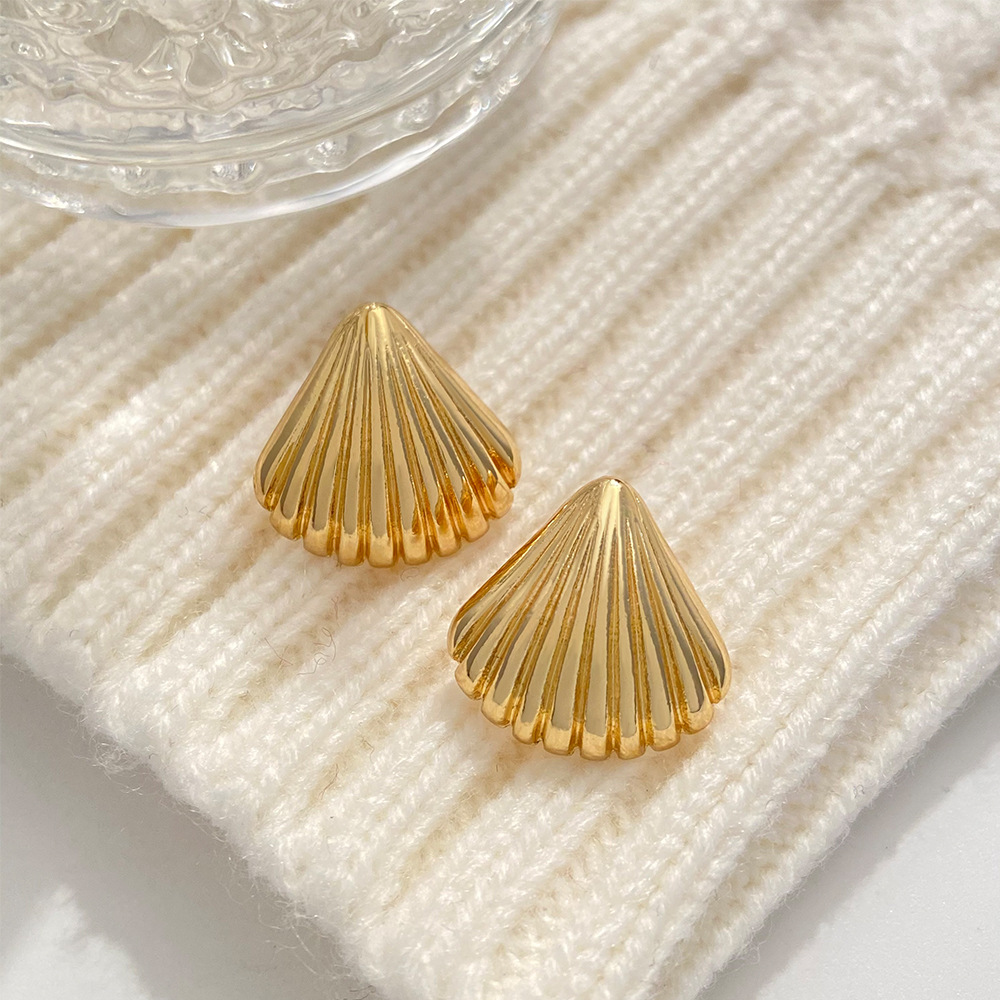 Simple Style Shell Alloy Plating Womenu0027S Ear Studs 1 Pair