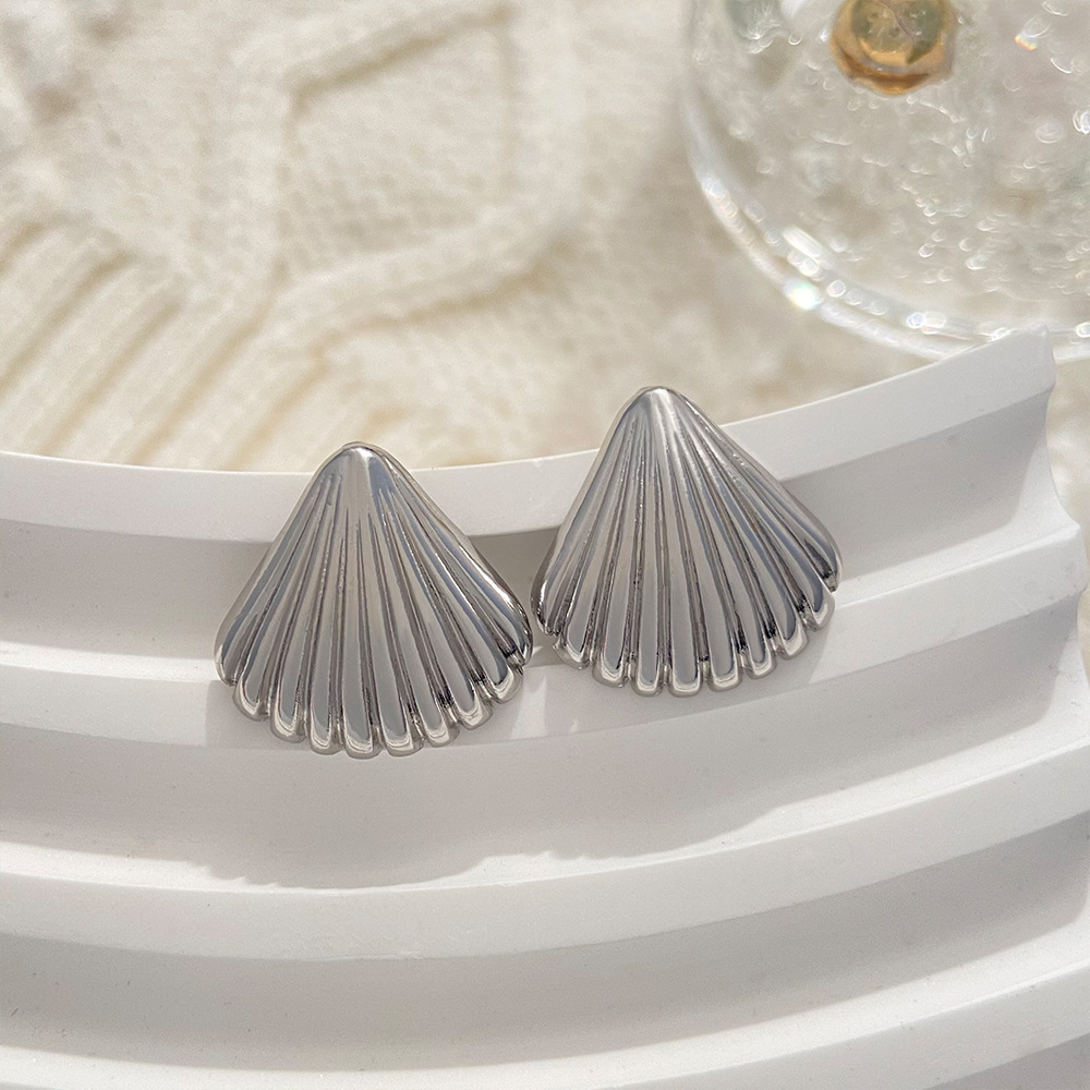 Simple Style Shell Alloy Plating Womenu0027S Ear Studs 1 Pair