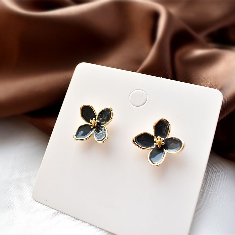 Retro Flower Alloy Enamel Womenu0027S Ear Studs 1 Pair