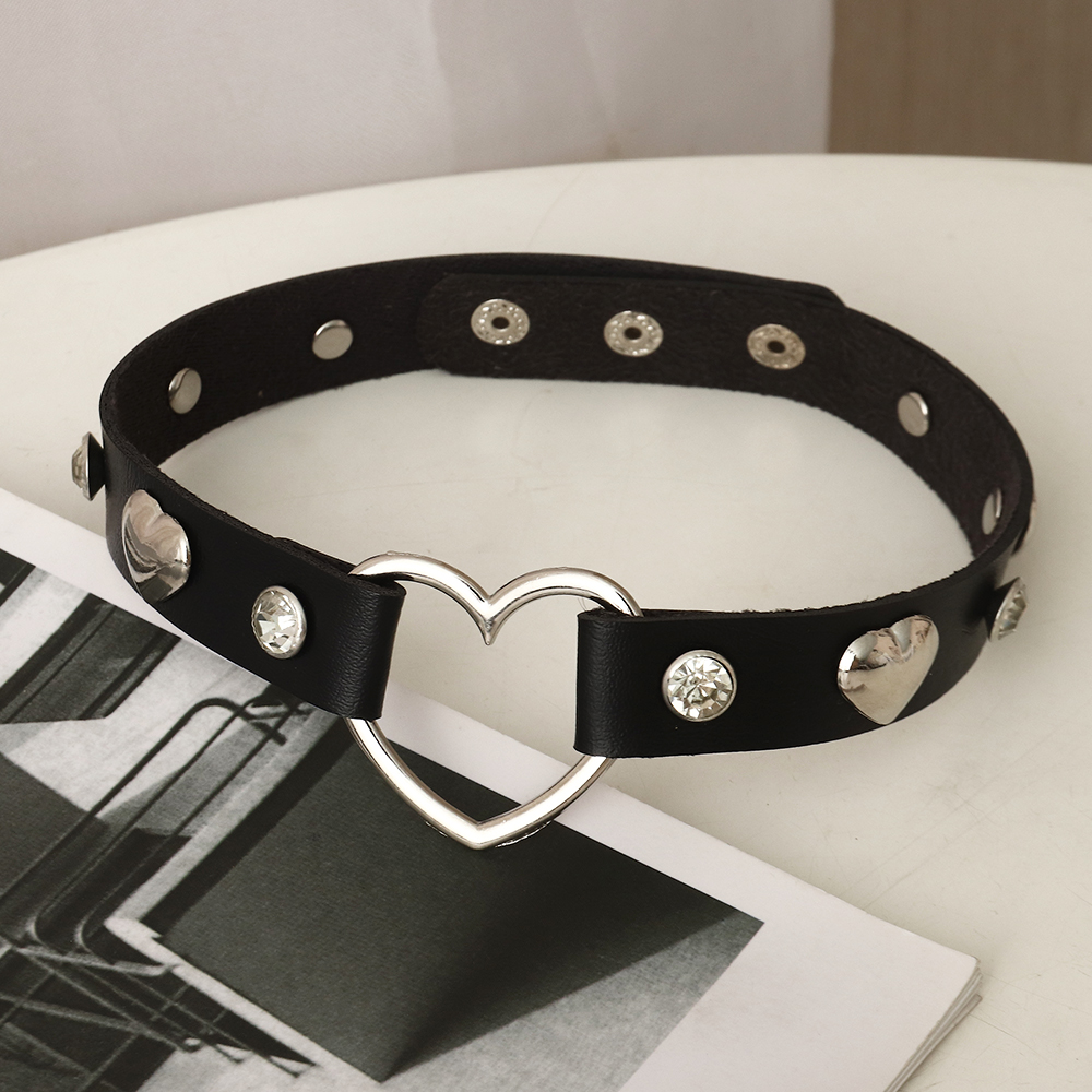 Vintage Style Round Heart Shape Spider Pu Leather Metal Womenu0027S Choker 1 Piece