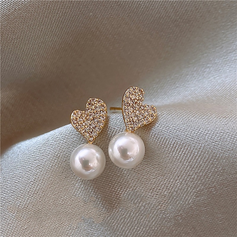 Fashion Heart Shape Alloy Pearl Inlay Artificial Diamond Womenu0027S Ear Studs 1 Pair