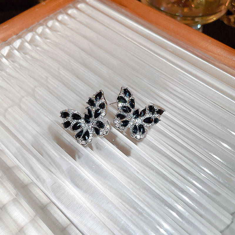 Fashion Butterfly Copper Inlay Zircon Ear Studs 1 Pair