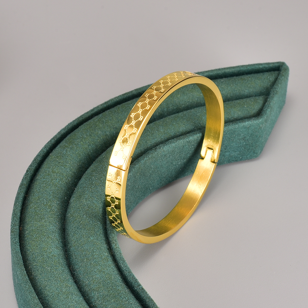 Fashion Round Titanium Steel Plating Bangle 1 Piece