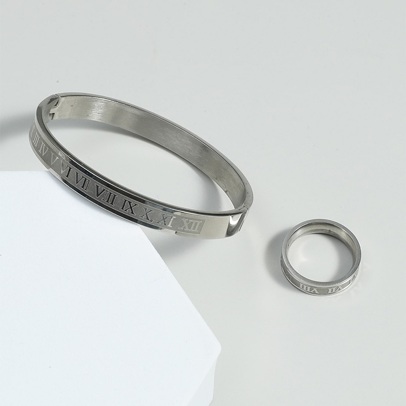 Fashion Fashion Ornament Stainless Steel Roman Numerals Ring Bracelet Set