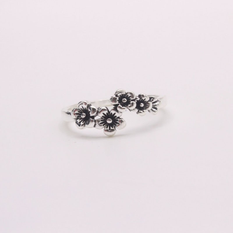 Fashion Ancient Silver Five-Petal Flower Simple Graceful Vintage Ring Alloy