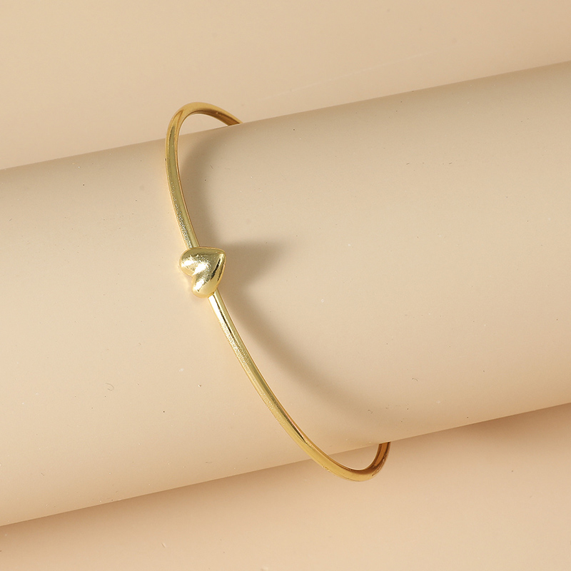 Cute simple style Heart Shape golden alloy Bracelet