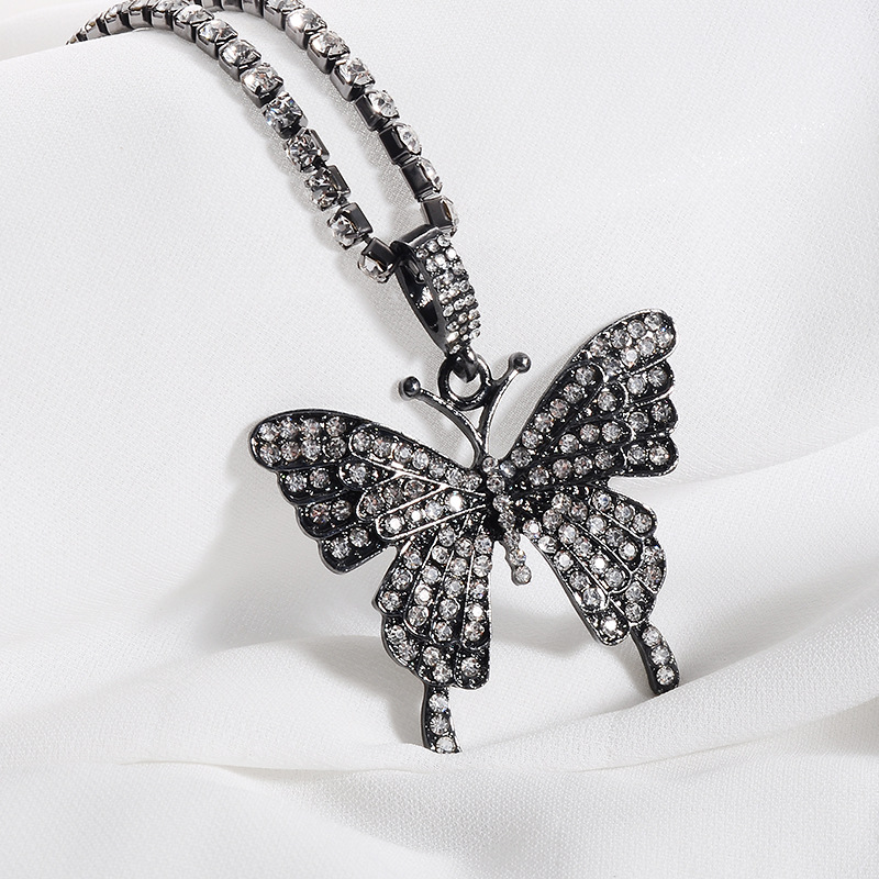 Fashion simple inlaid Rhinestone Butterfly pendant alloy Necklace