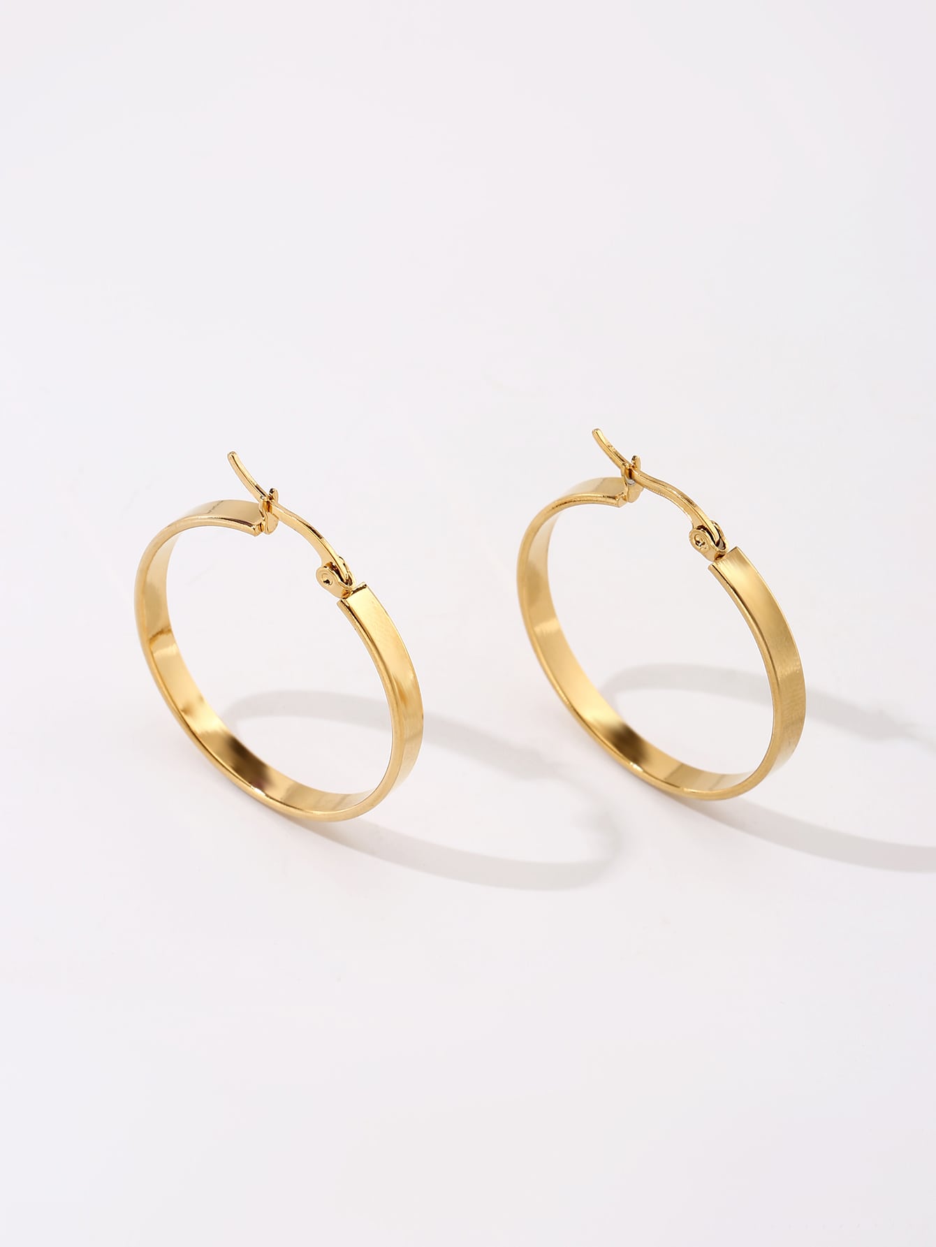 Fashion Creative Stainless Steel Electroplated 18K thin circle Earrings
