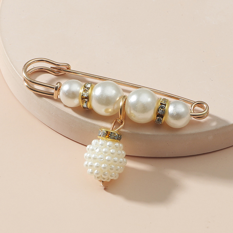 Fashion Wardrobe Malfunction Avoiding Pin Pearl Pendant Brooch