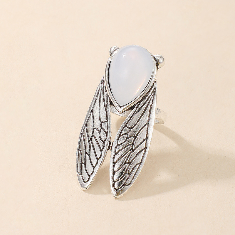 New Retro Style Cicada shape gem alloy Ring