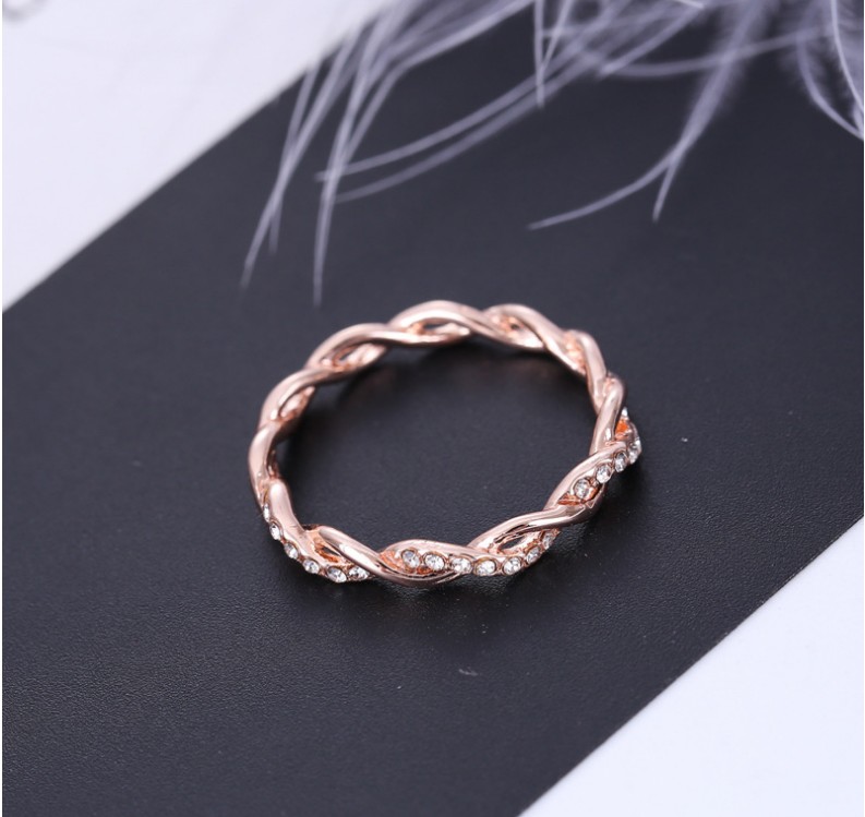 Fashion Twist Alloy Inlay Artificial Rhinestones Rings 1 Piece