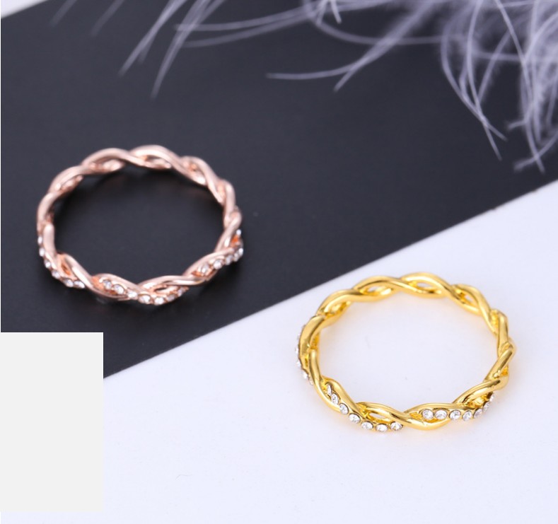 Fashion Twist Alloy Inlay Artificial Rhinestones Rings 1 Piece