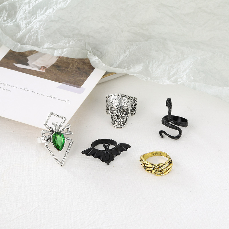 Fashion Halloween Retro Skull Snake-Shaped Bat Multicolor Diamond Emerald Ring