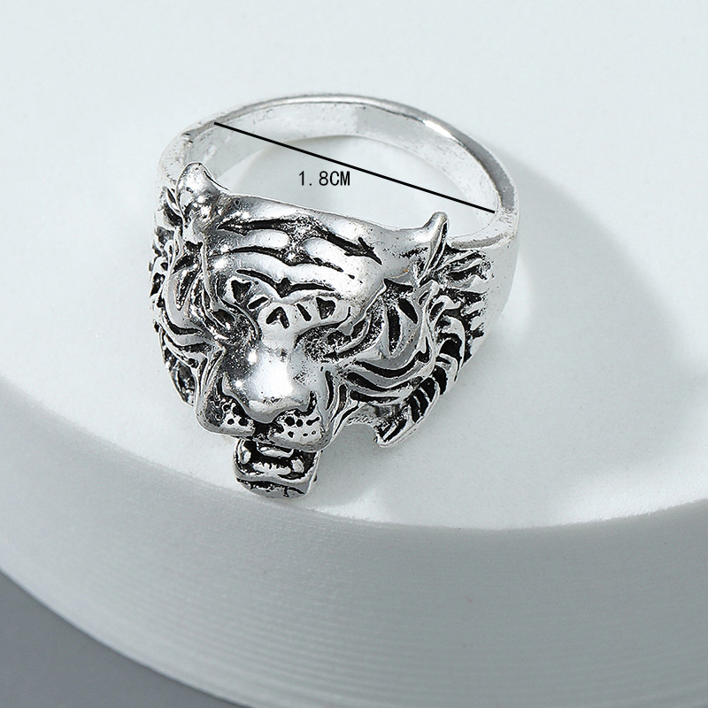 Retro Three-Dimensional Ancient Silver Animal King Tiger Head Shaped Ring