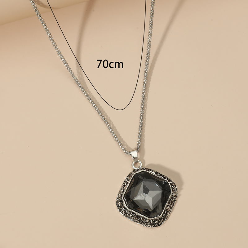 Fashion Retro Long Ancient Silver Carved Diamond-Shaped Big Gem Necklace