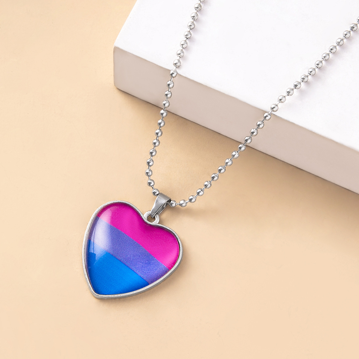 Fashion Creative New Rainbow Heart Shaped Pendant Necklace