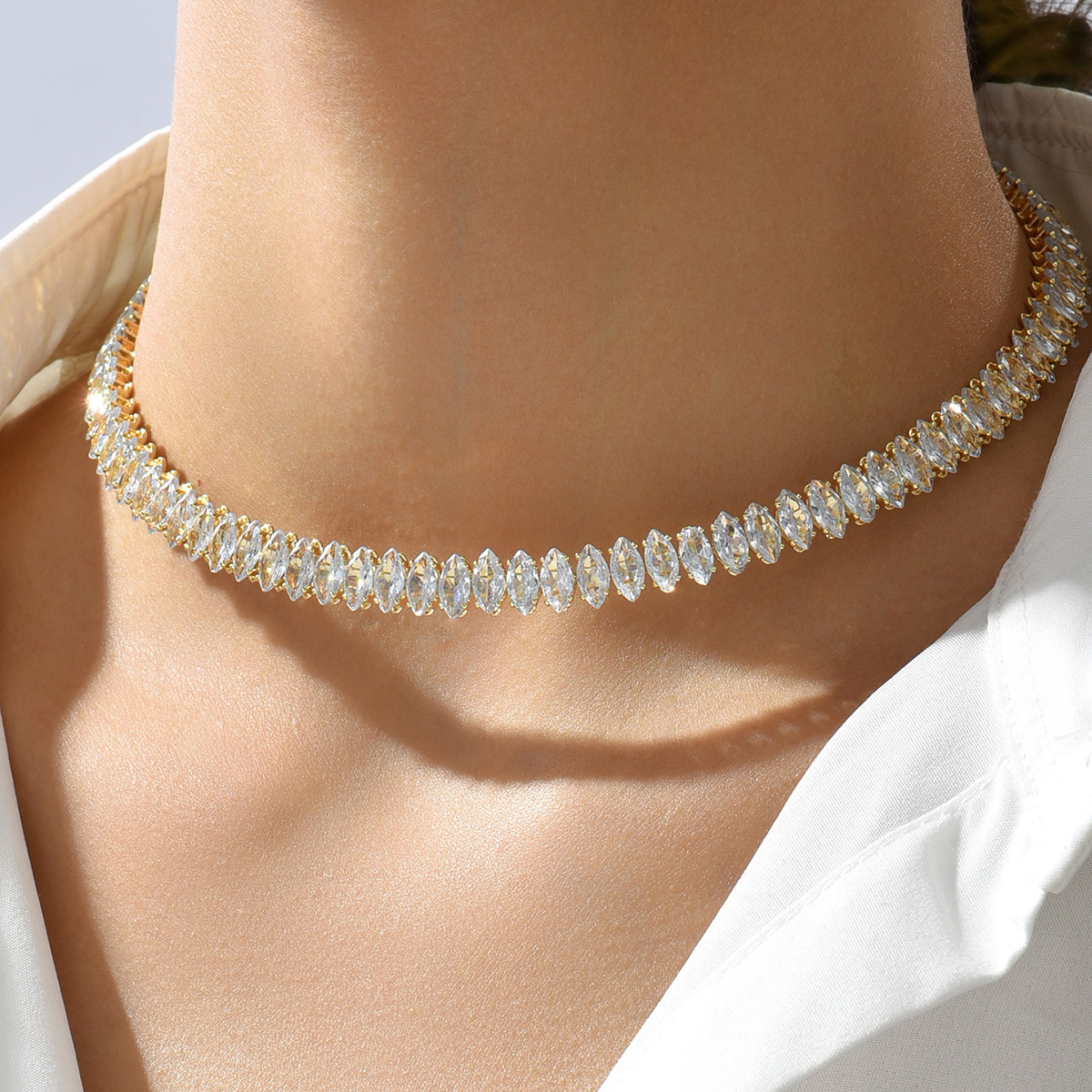 Fashion Simple Geometric Electroplated 18K Gold Inlaid Zircon Copper Collar