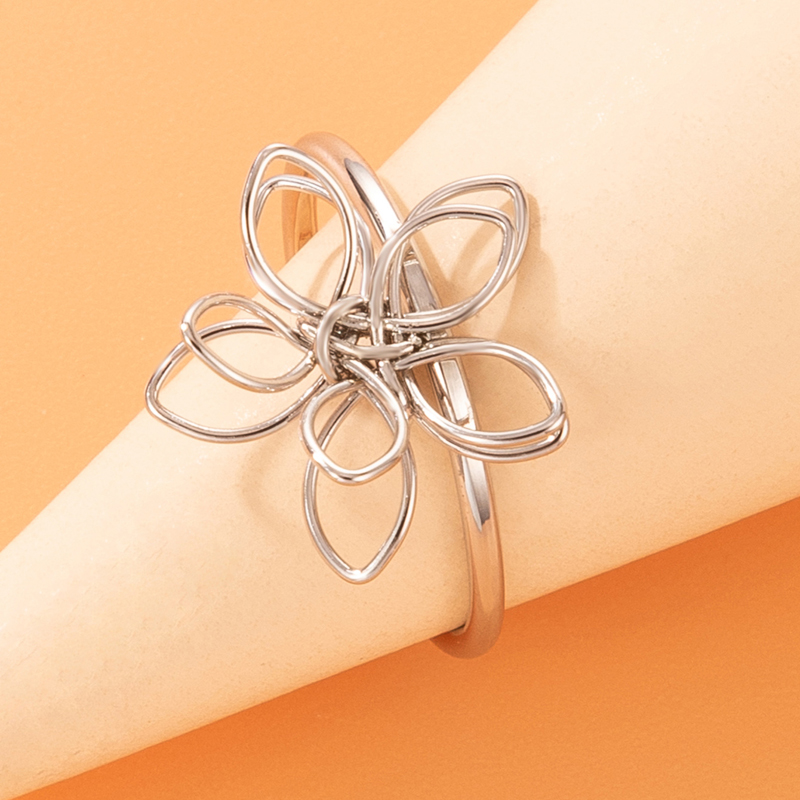 Fashion Simple Cutout Geometric Solid Color Flower Shape Alloy Ring