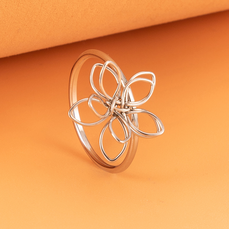 Fashion Simple Cutout Geometric Solid Color Flower Shape Alloy Ring