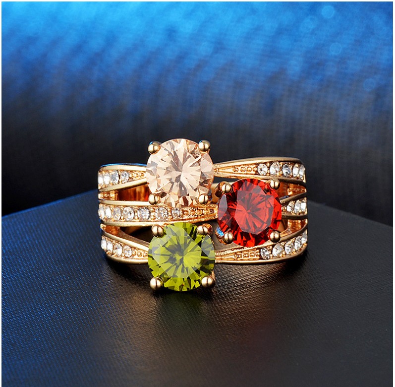 Fashion Shiny Inlay Rhinestone Diamond Color Zircon Alloy Ring