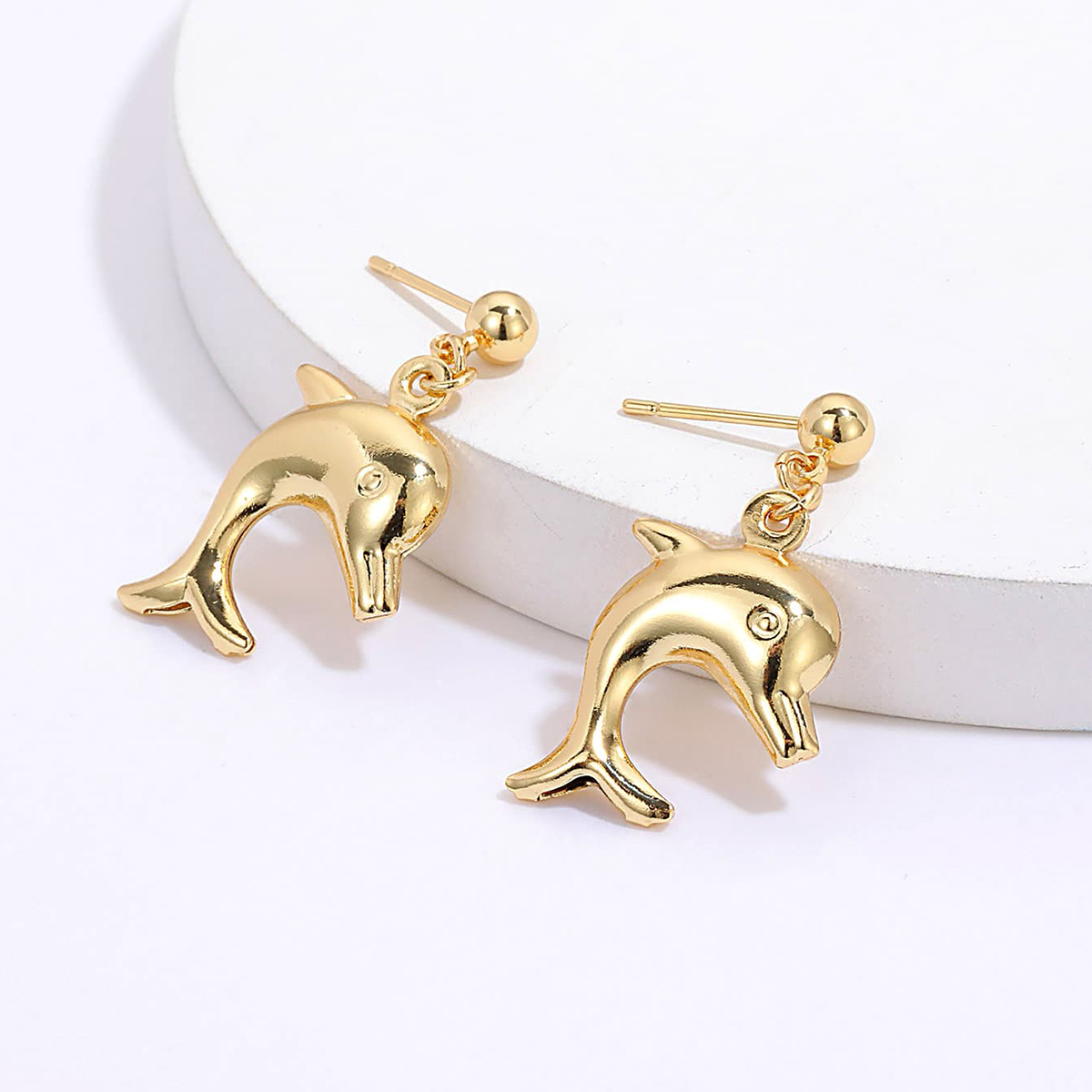 Fashion Creative Simple Whale Stainless Steel Electroplated 18K Gold Earrings