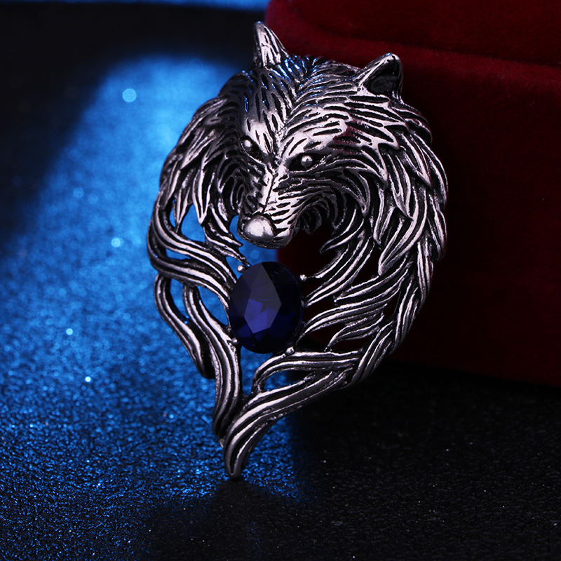 new style retro Wolf Head inlaid crystal alloy Brooch